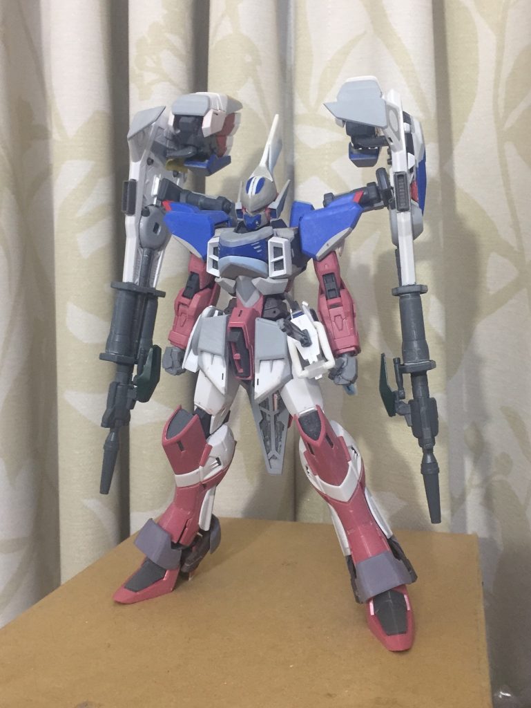 ジャスティスを芯として、SEED系のミキシングかつ、スクラッチパーツを作り、シグーに寄せています。