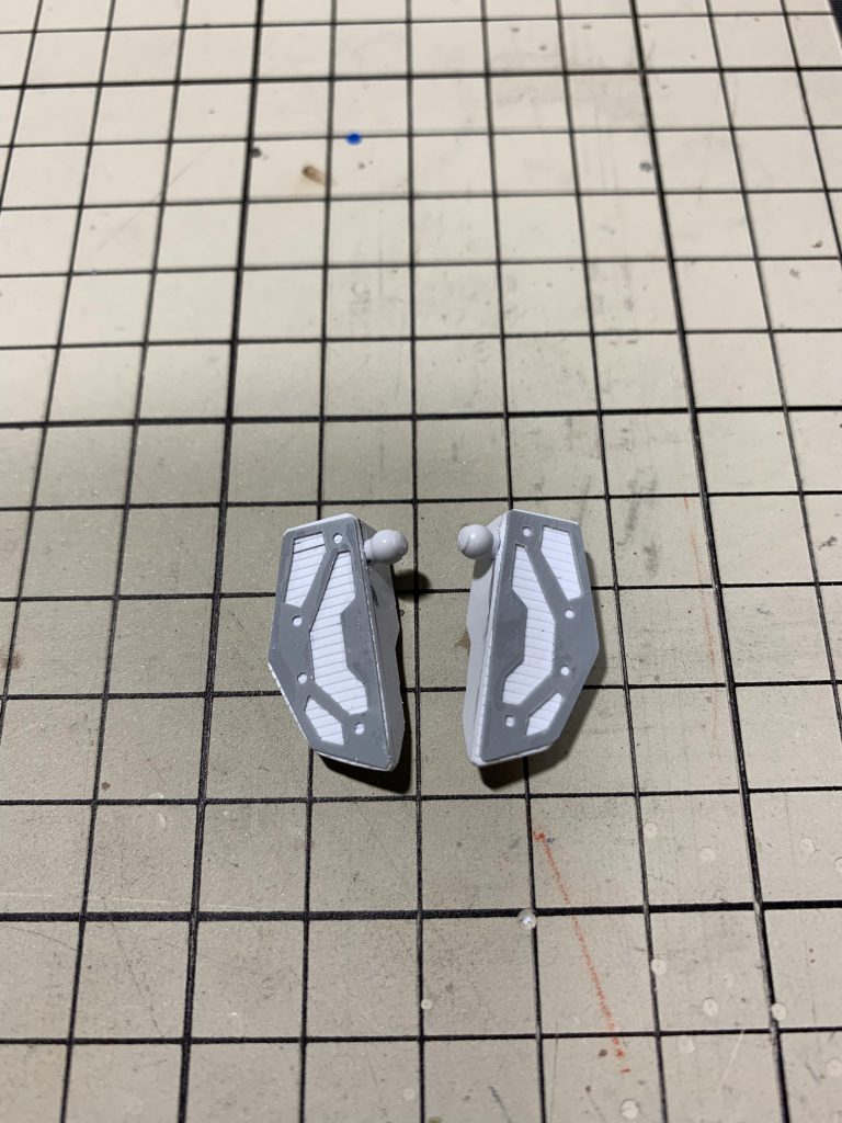 あまり弄ってはいませんがアーマー裏に少し手を加えました。