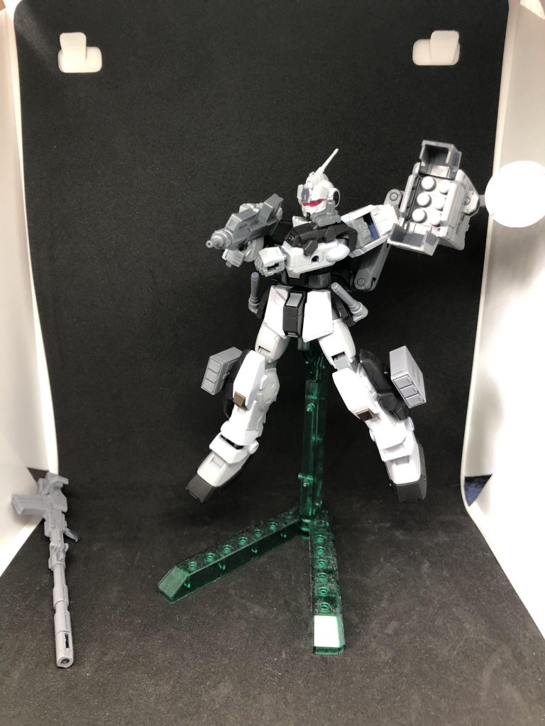 ビームマシンガンと肩部6連装ミサイルポッド。これはそこそこお気に入り！