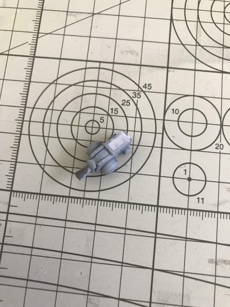 目立ちにくいですが肘関節の肉抜きを埋めました