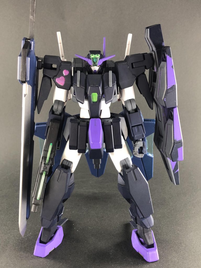 というのは建前で、私の推しであるバーチャルライバー 静凛先輩をイメージした機体として制作しました。ケルディムガンダム GNHW/R にコトブキヤ MSGシリーズからサムライマスターソードを装備しました。