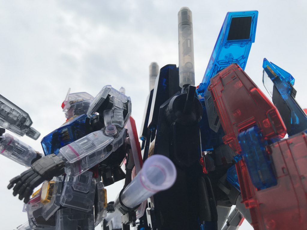 背中は任せた–3枚目/制作者：アストレイアス