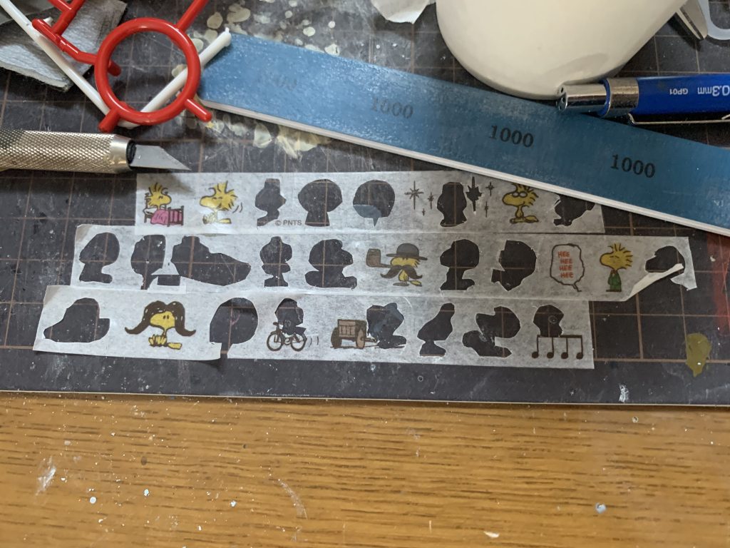 ちなみに制作が終わるとマスキングテープはこんな有様になってました笑