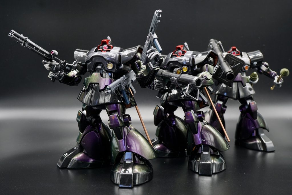 ナンバー25は隊長のガイア機。60はマッシュ。12にオルテガ。武装はガイア機にガトリング砲と90mmマシンガン、マッシュ機には360mmジャイアント・バズ、オルテガ機はカッコ良いラケーテン・バズとシュツルム・ファウスト。子供の頃から黒い三連星のイメージだった悪漢というかギャングというか雰囲気になって良い感じ。