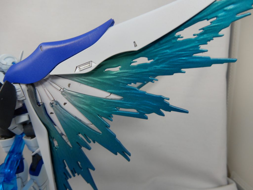 今回、羽やビットの刃の部分をグラデーションしてみました[YouTube](https://youtu.be/2FL_0HrV160)もやっているのでよかったらそちらもご覧ください！