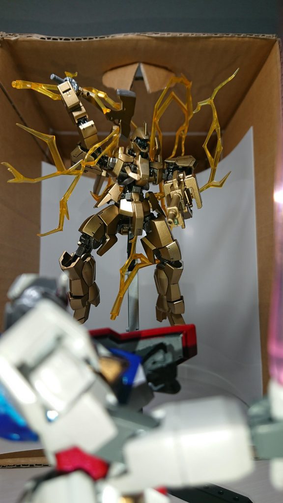 怒りをぶつける。