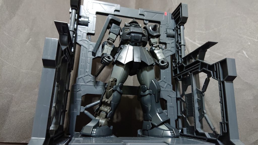 結構みっちりフレームが入ってます。