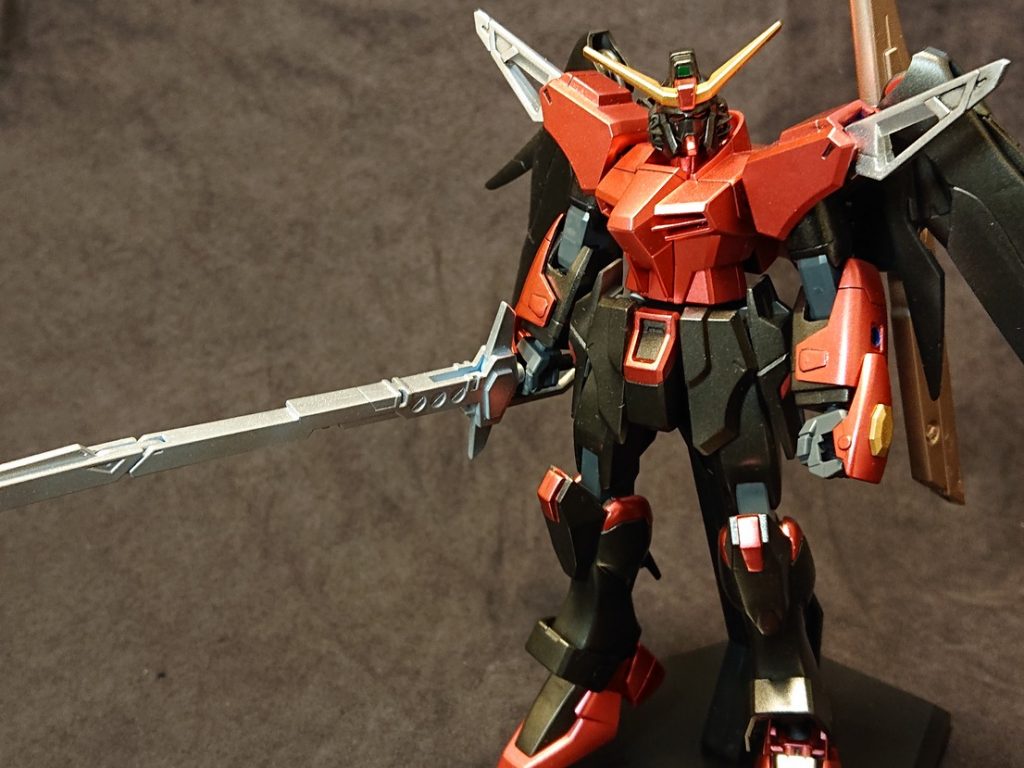 武器は金(ライフル)、銀(ソード)、銅(ビーム砲)。最初はライフルをなくして金と銀の武器だけにしようと思ったのですが、黄金銃を入れたくなったのでビーム砲が銅になりました。