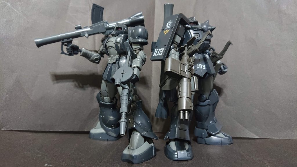 ザクⅠ(キシリア部隊機)と並べて
同じ部隊の機体を並べると壮観です。