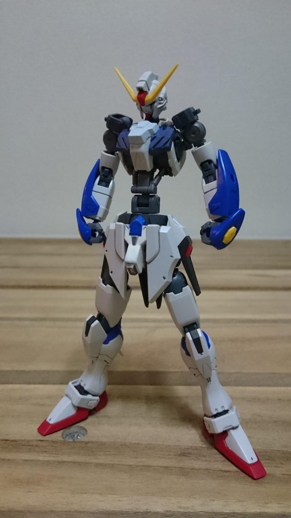 初期案1
胸部がヴィダールになってるだけですが全体のシルエットとしては結構好みだったり