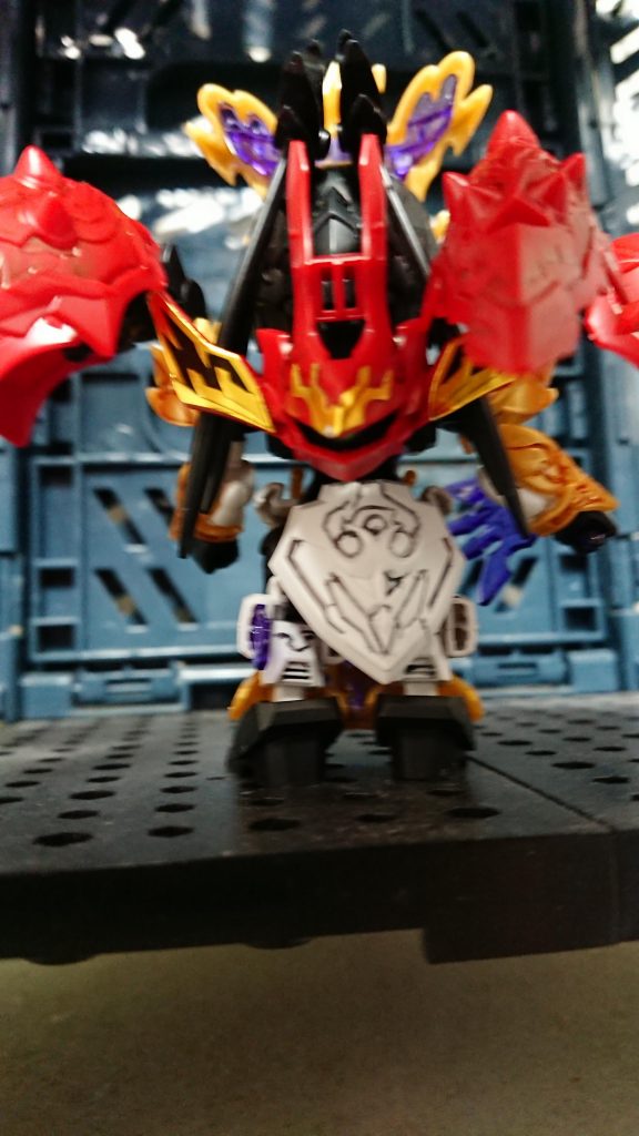 後ろからここになぜかシナンジュの画面がある