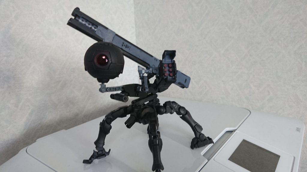 またコロニーの残骸を破壊するための拡散型ロックオンミサイルを装備