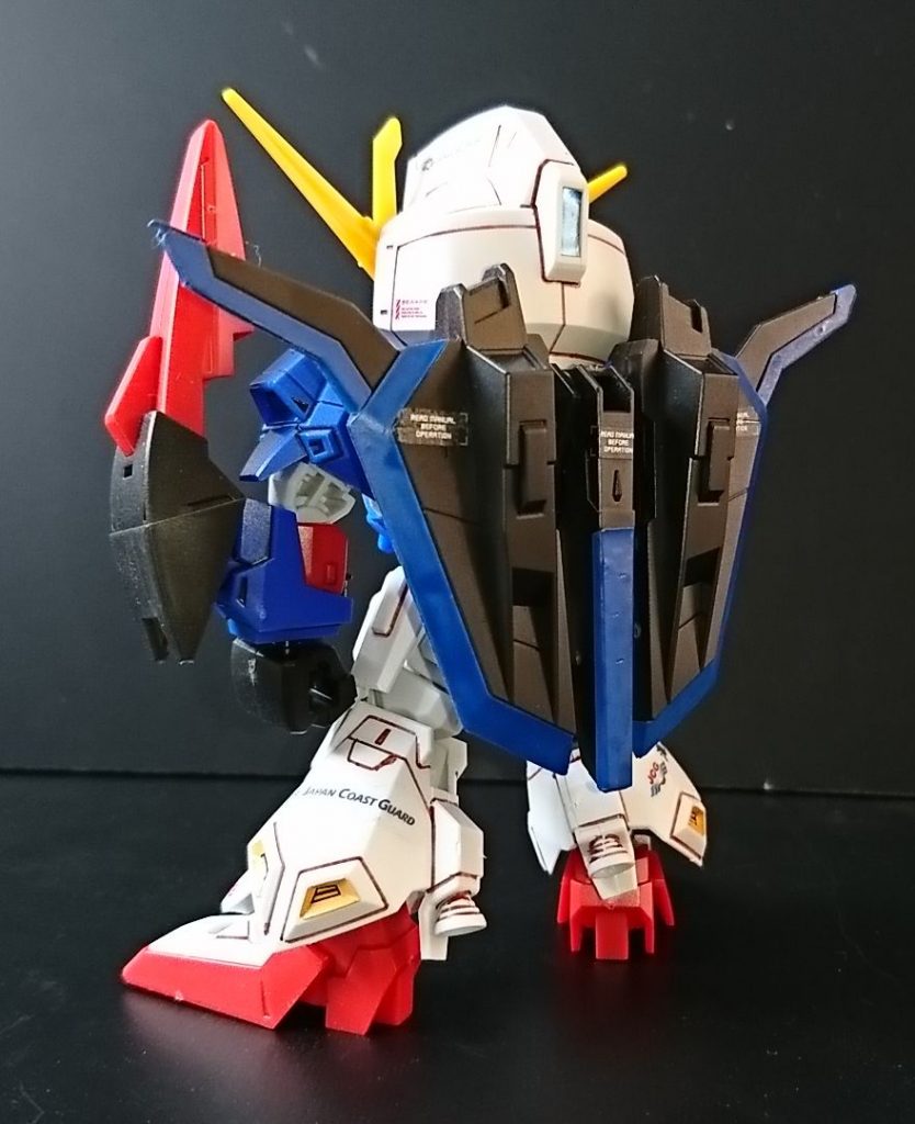 脚部に所属の自作デカール、バックパックは部分塗装