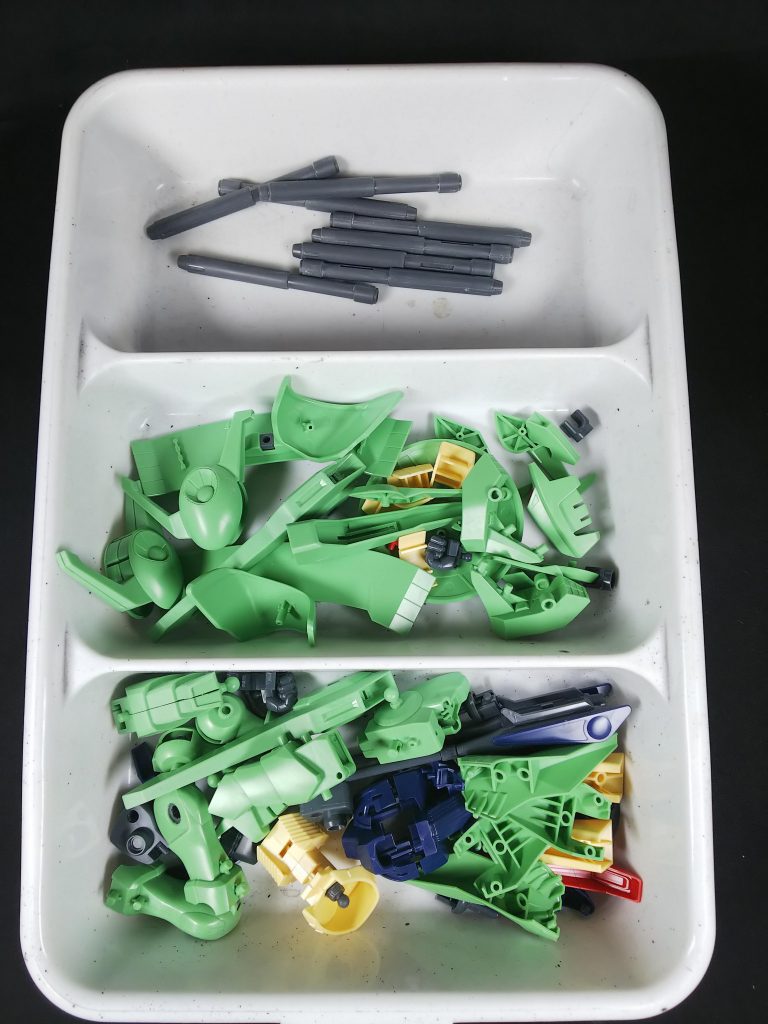 パーツ切り出し