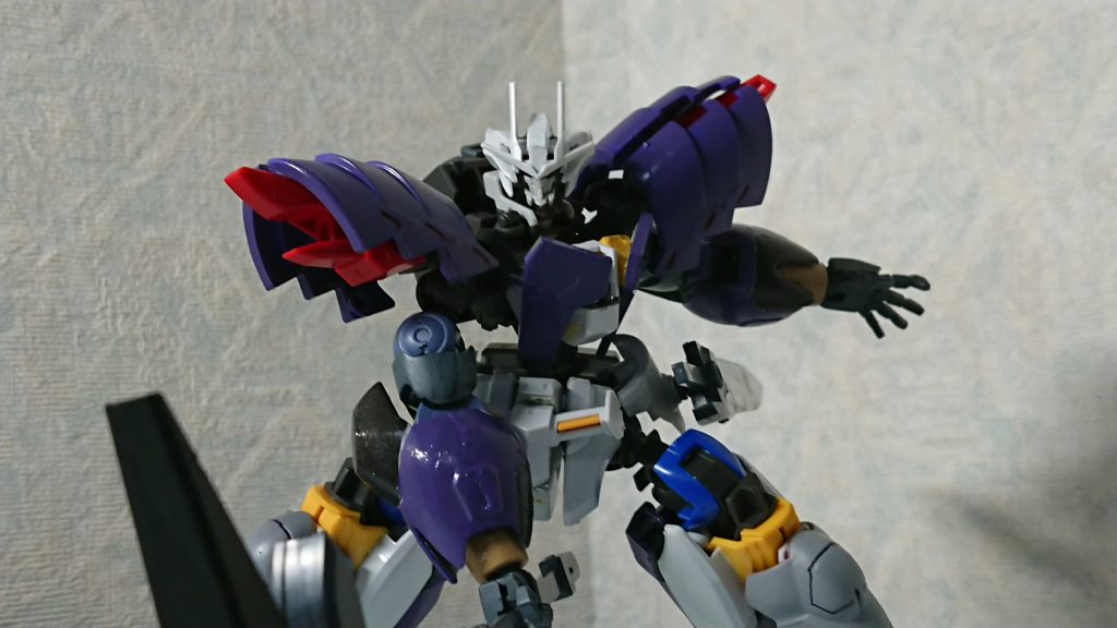 見ての通り上半身はマッチョになってます