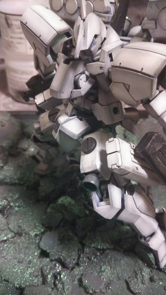 随分昔に作ったものですが思い立ったので投稿します。伝わる人には伝わってほしいという願いを込めて作ったガンプラ。きっと体に悪い粒子をばらまく迷惑な奴。