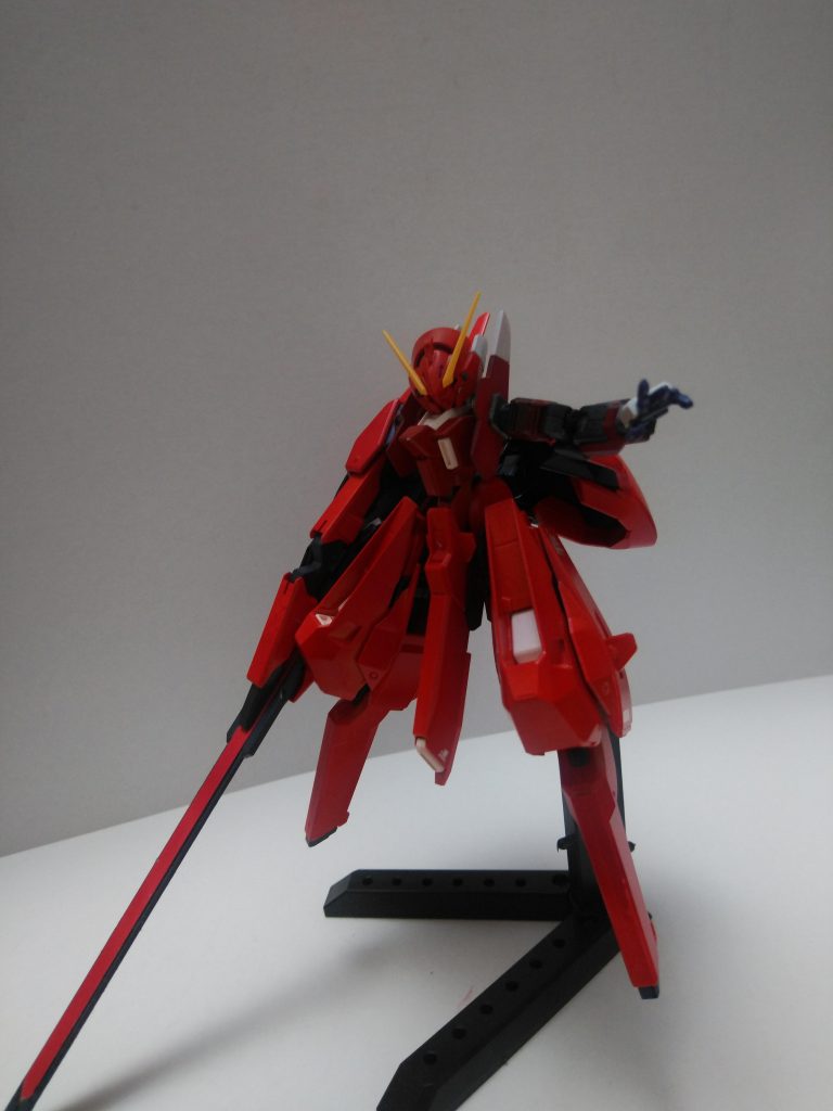 中身のウーンドウォートです。いつもはスプレー缶塗装をしているのですが初めてガンダムマーカーでエアブラシ塗装をしてみました。要練習です。これでうちには3色(白、黒、赤)のウーンドウォートが揃いました。