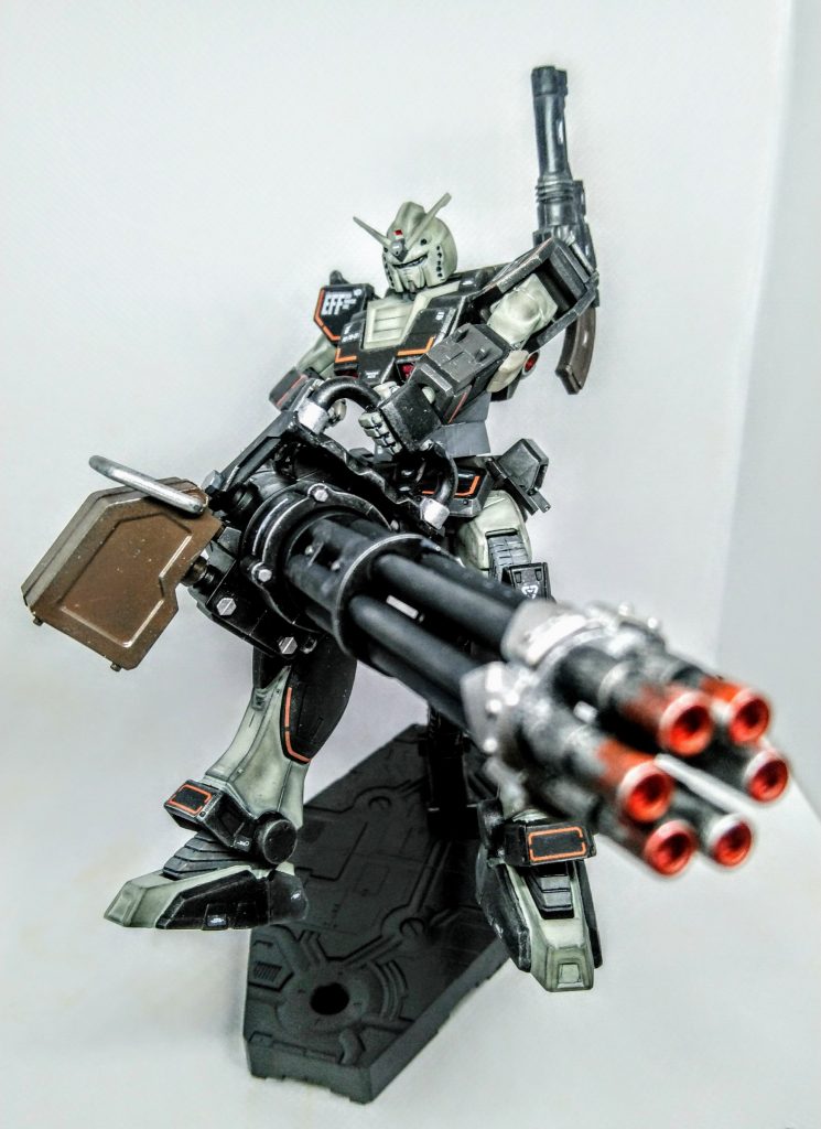 ガトリングを遊びで持たせてみたら、意外としっくりきたのが今作のコンセプトイメージになってます。
相変わらず泥臭い機体が好きなので、作りながらあれこれイメージするのが凄く楽しかったです。
最後まで御観覧ありがとうございました。