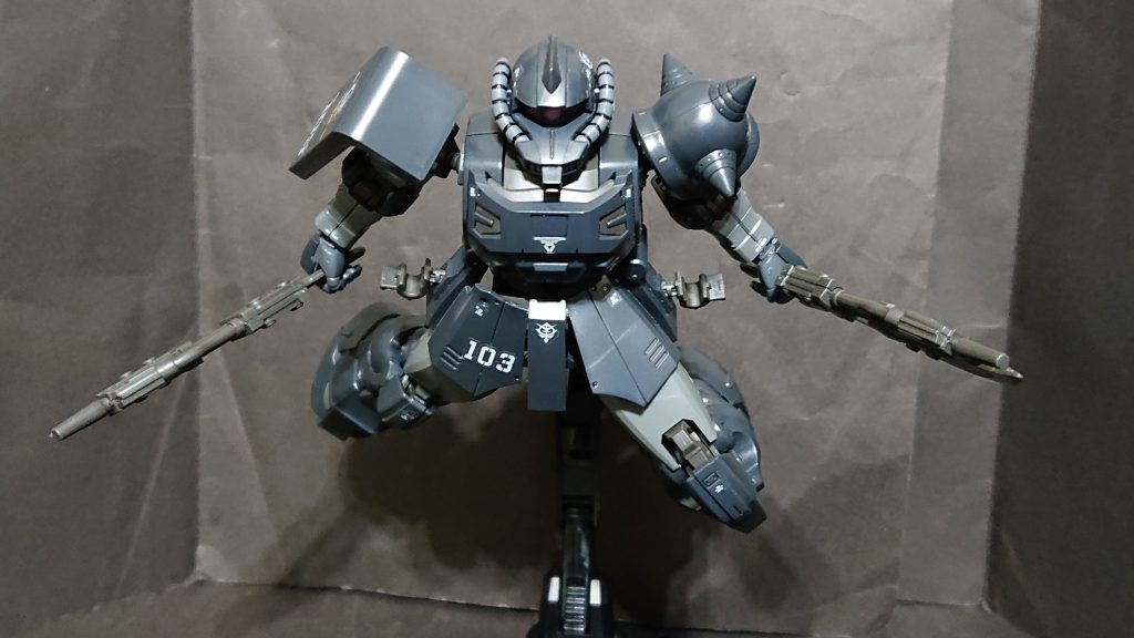 大型ヒートホークを構え、突撃!