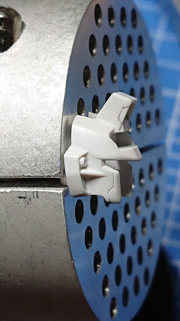 スジボリ追加
ここはディバイダーとフリーハンドで掘ってみました