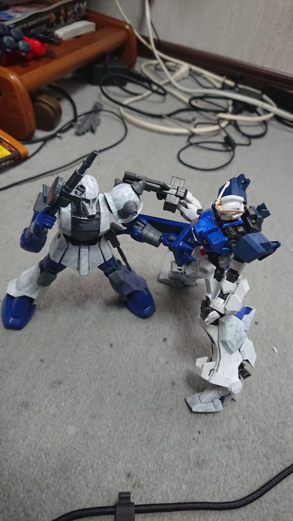 ヴィボ「若造、そんな嘘に騙されるなんてまだまだ甘いわ！！」
旧式のザクIは、シオのリボルヴを戦闘不能にした。