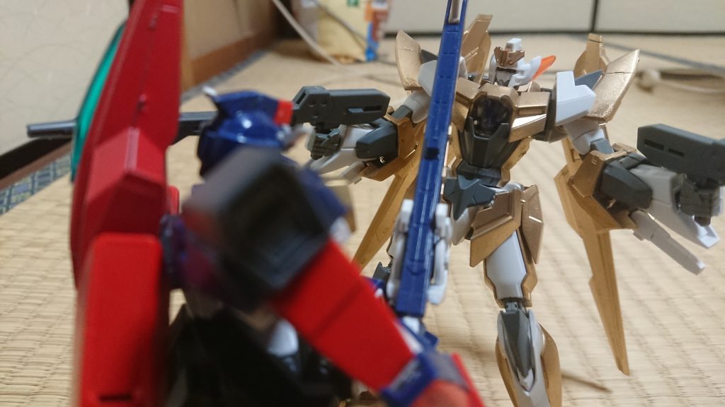 「食らえ!ハイパーミノフスキー・トライザァァーーン!!」
「ぐああああ!!」