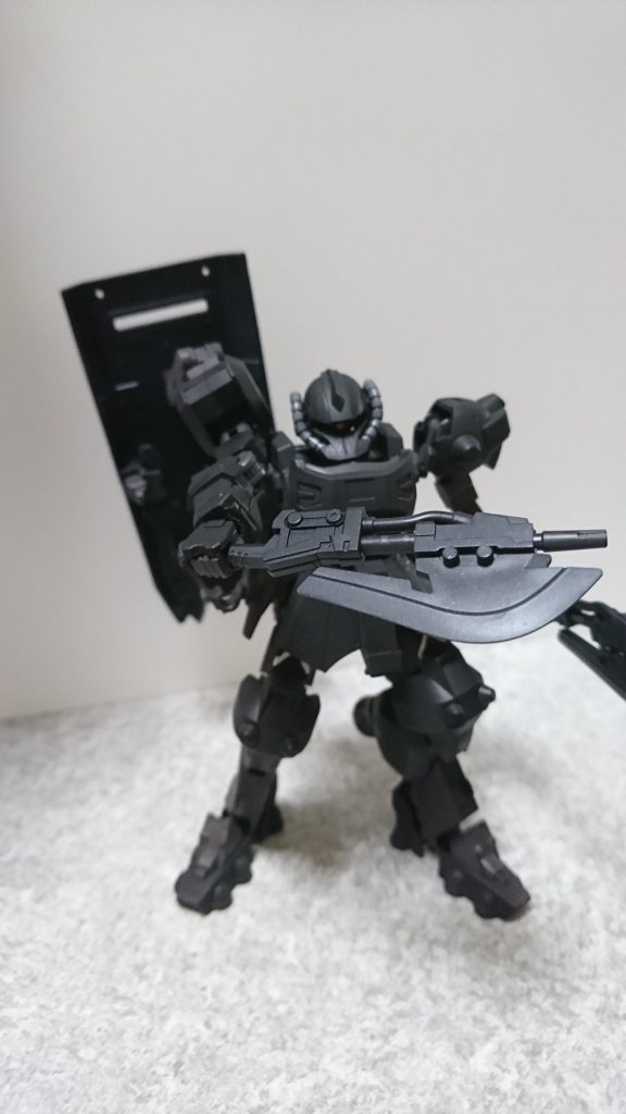 サブ武装はヒートホークとマチェット