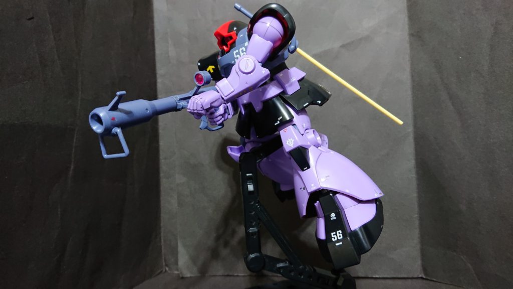 脇に抱えてバズーカ💥チュドーン