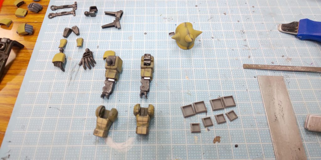 腕の後ハメと関節カバー作り