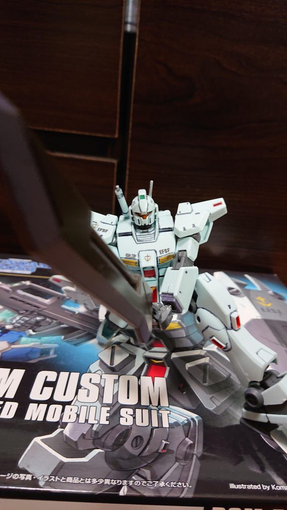 ↑ジム・カスタム瀬川機改
 戦闘は乱戦となっていた。アトランタ第３小隊も乱戦となっている戦場へ到着した直後、
◆瀬川「らんらん一刀流奥義！イグニッション、スマーッシュ！(`・ω・´)」
 瀬川機の奇襲を受ける。
◆隊長「しまっ…！」
◆アスハ「大尉！？」
◆瀬川「もう１つ！」
◆アスハ「中尉！」
◆第３小隊隊員「ぐわぁー！」