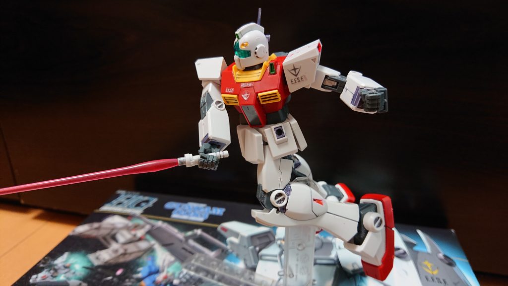 ↑シールドを破壊されながらもゲルググキャノンを撃墜するトシカズのジムII
◆トシカズ「米倉、大丈夫か？」
◆アスハ「はい、なんとか…」
ピカッ
◆アスハ「千葉さん！遠くの方で爆発の光が！」
 何とそこには…