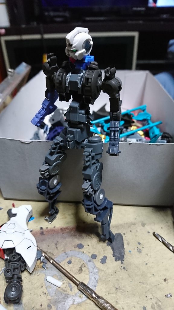ガンダム・ベルゼビュート–8枚目/制作者:カルシウムボンバー