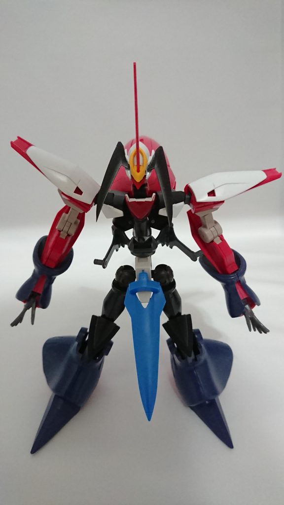 ここから制作過程です。
大体一年くらい前の状態です。
肩のホーミングレーザーとボードをどうするか悩んでいた時期です