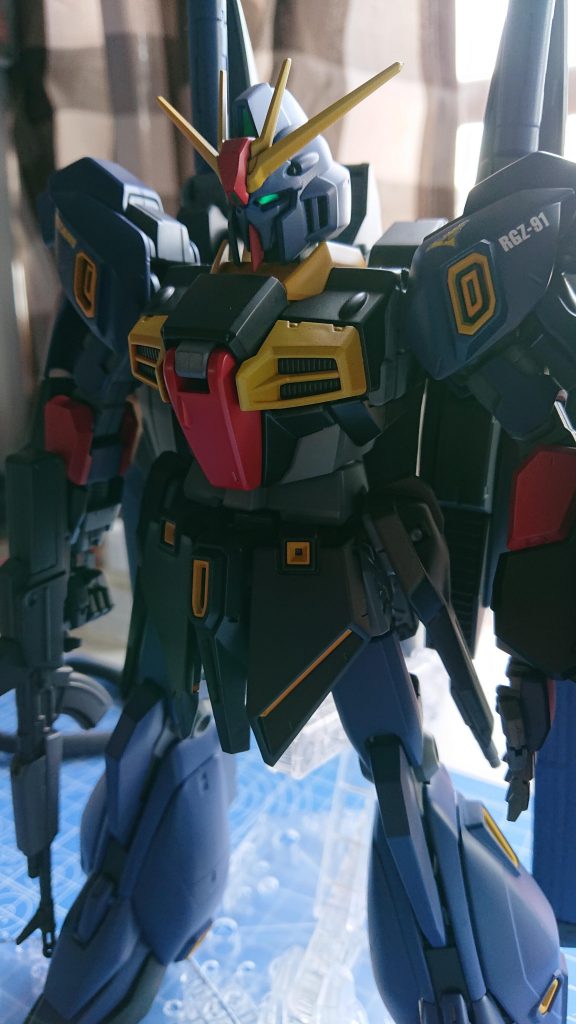 なぜか目の光かたが異様に決まった一枚