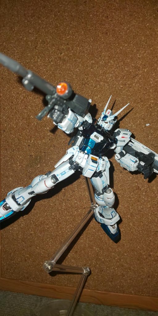 ジャンプしながらの射撃。