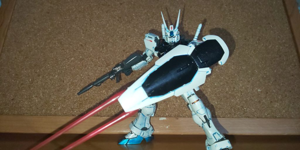 シールドもスライドすることにより近接戦闘での、リーチの長い。