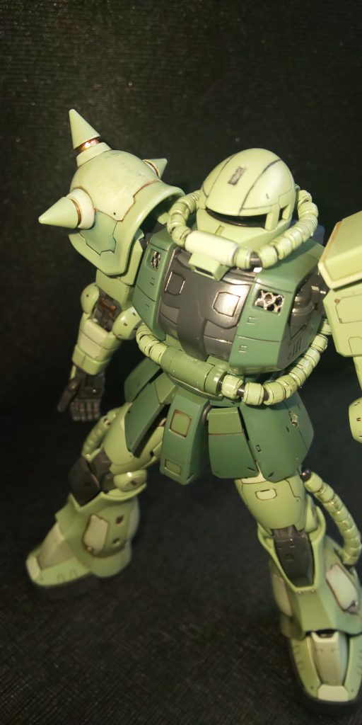 胸の部分も、あえてメッシュパーツに…