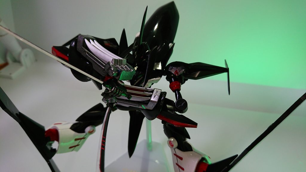 *GNブレイド*
GN粒子を纏わせた実体刀。
GNクローよりも斬る事に特化している。