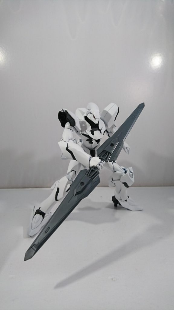 一定時間内に侵攻部隊を殲滅すると、増援として頭上を旋回しながら9機出現。残り時間で1対9と言う絶望的な戦闘に見えるが、近接武装しかない為やり様はある。