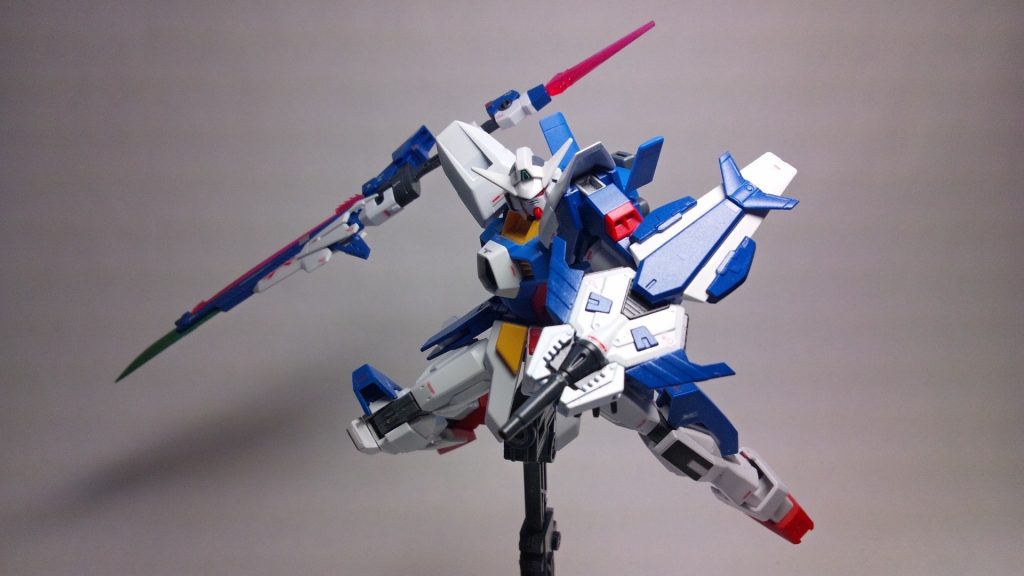 ゼツライ(絶雷)
電磁式ニードルガンを射出出来るシールド
電磁式ニードルガンを敵に撃ち込むことによって、敵機の電気系統を不能にして一時的に麻痺させることができる。
チャージして撃てば電磁波を展開し一定範囲に限りに周囲の敵機にも有効。