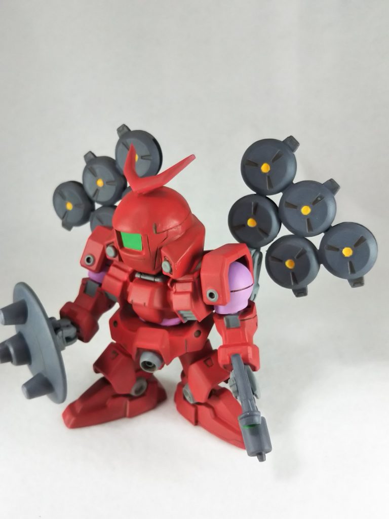 頭部はクロスボーンX1をベースに。
他の部位は1/144キットを縮めてます。