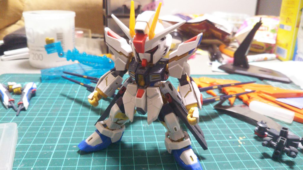 腕にもクロスシルエットフレームを使用
腰をガッツリ短縮
腰のレールガンをフリーダムの物に変更
バランスはこんな感じ