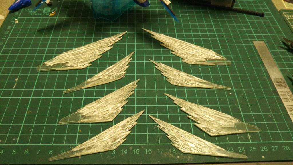 エフェクトも自作しました
プラ板を積層した物の表面にボンドを塗ってます