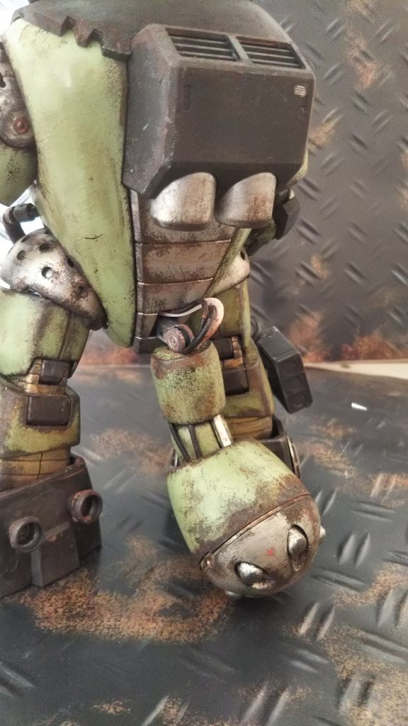 バランスとりでしっぽ作成。ケーブル仕込んだり。