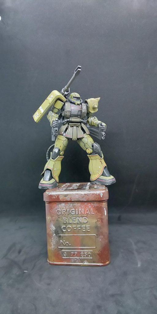 サビサビの珈琲缶とサビサビのザクハーフキャノン♪
こういうビネットも渋い！
