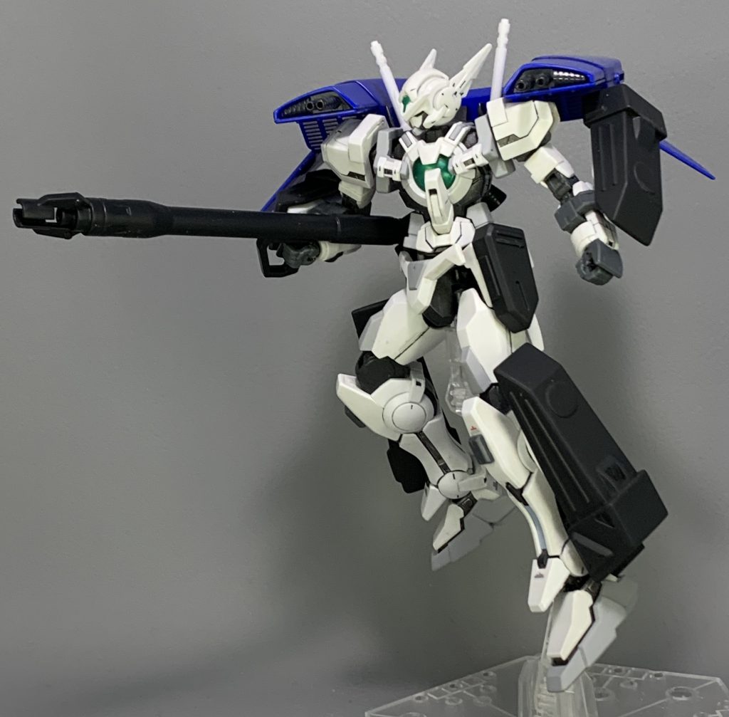 『アストレアB【フォーミュラA】』
F90のA装備を装備した姿。各部に増設された大型タンクと、GN・プラズマジェット複合推進器を備えたユニットにより、惑星間の移動が可能なほどの航行距離を会得した。トランザムを併用すれば、航行時間の短縮も可能で、敵拠点強襲機としては優秀。