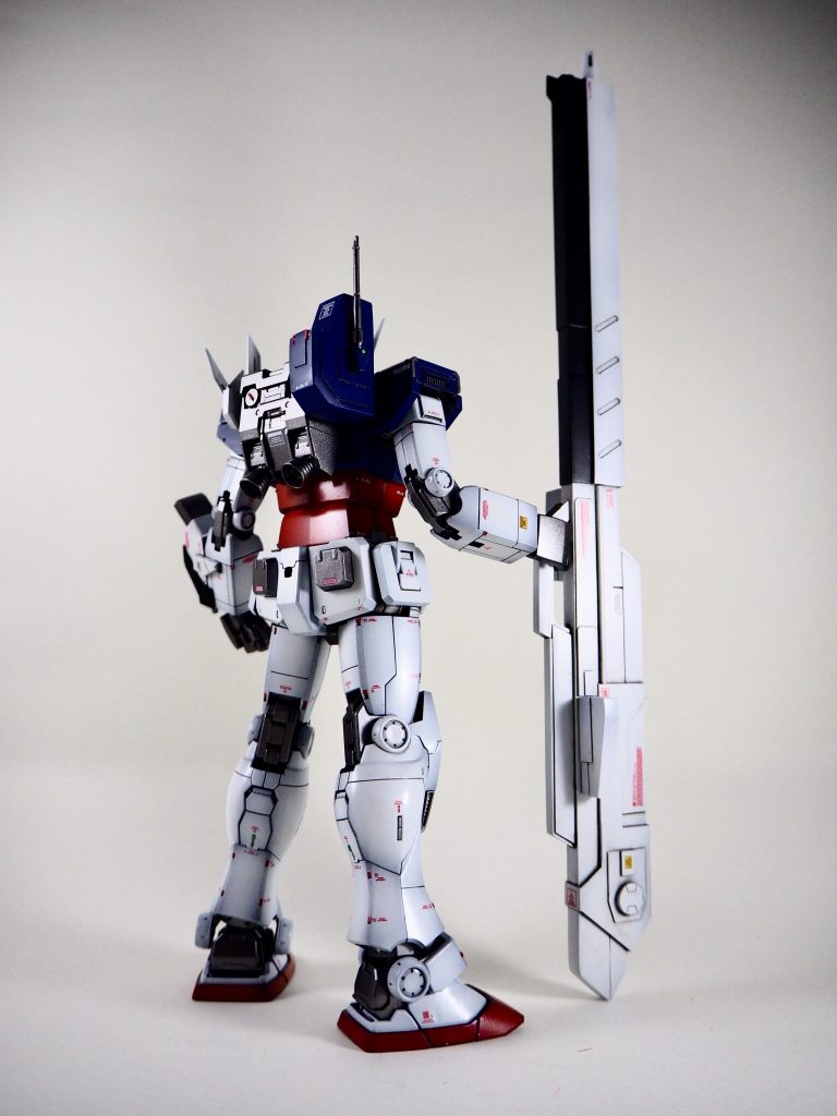 兵器を作るモノ–3枚目/制作者：ヤマクロス