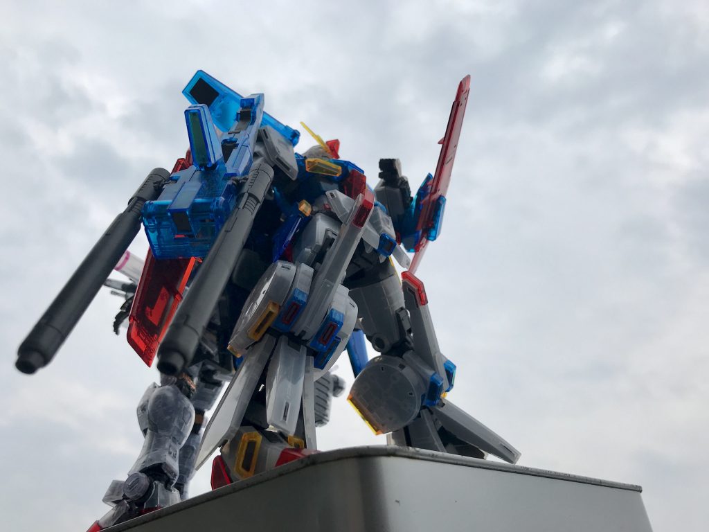 背中は任せた–4枚目/制作者：アストレイアス