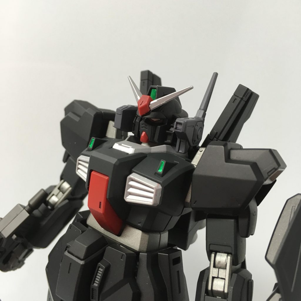 漆黒のガンダム–3枚目/制作者：ﾎｯﾎｩ