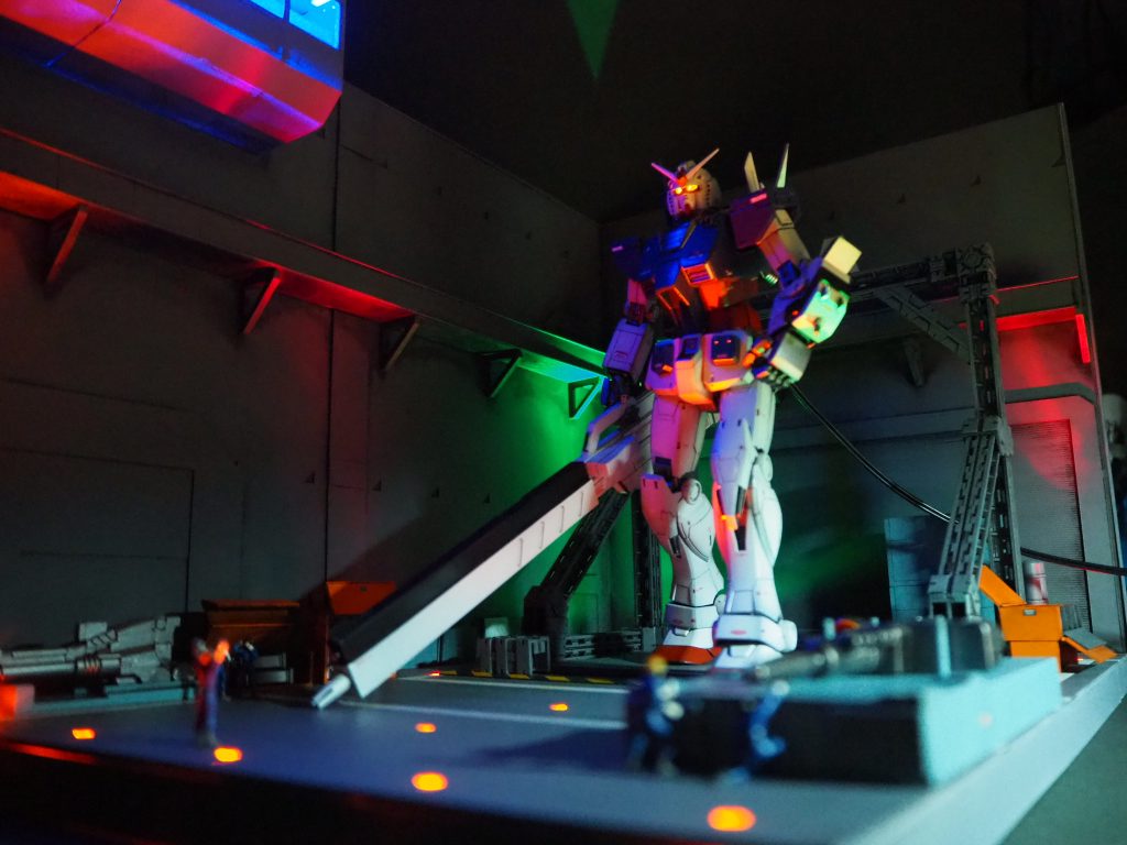 『起動』–5枚目/制作者：ヤマクロス